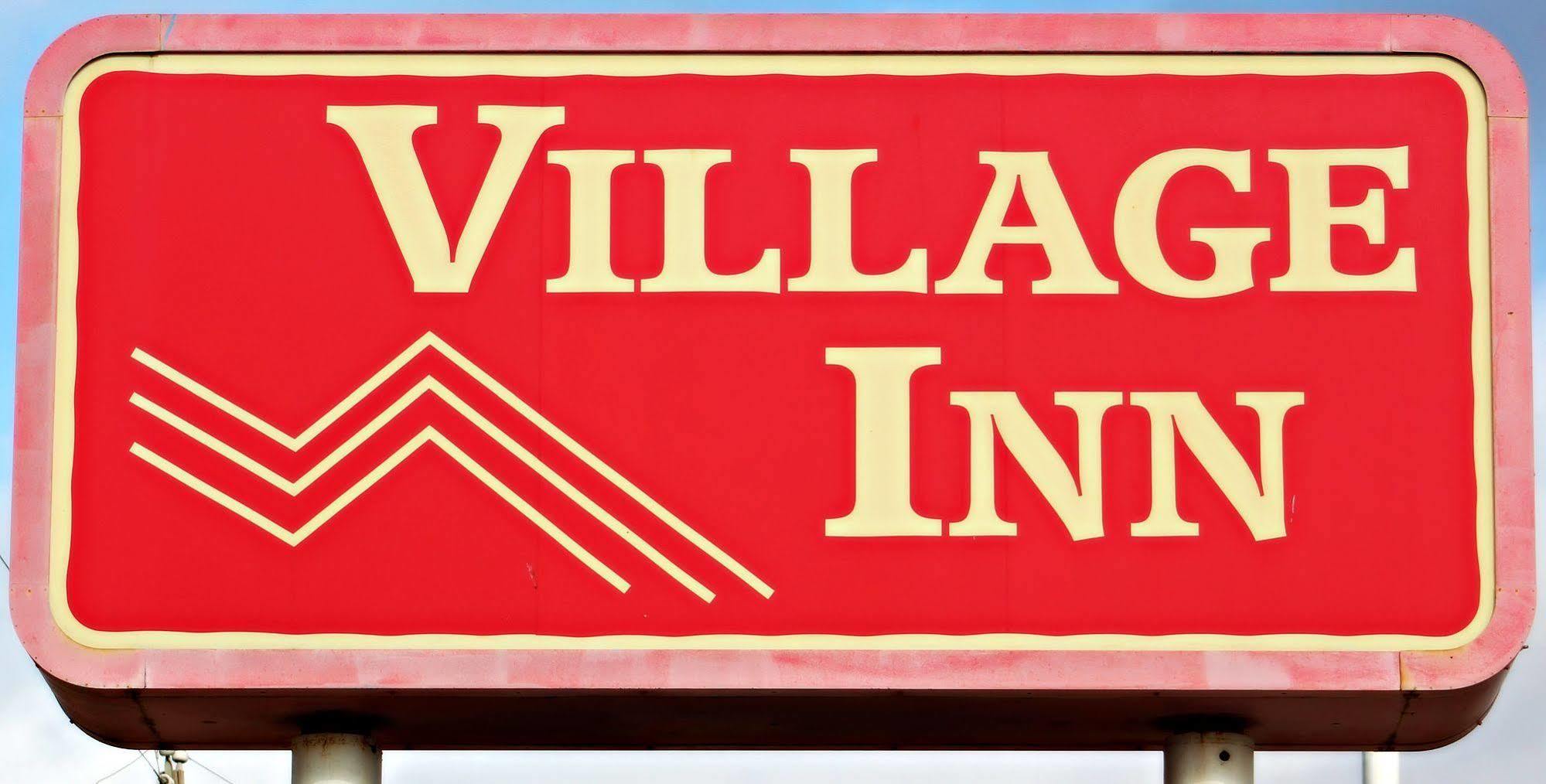 Village Inn קוטולה מראה חיצוני תמונה